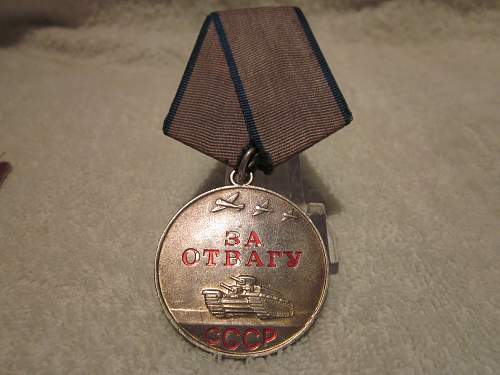 Red Star No.4 #1330150 + Bravery medal and Booklet (Researched)