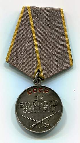 An Order of the Red Star for action during the Hungarian Revolution: 3397250