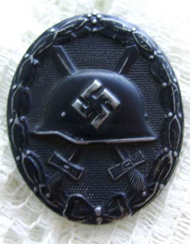 25 Year Faithful Service Medal (Silver) and Black Wound Badge: Authentic pieces?