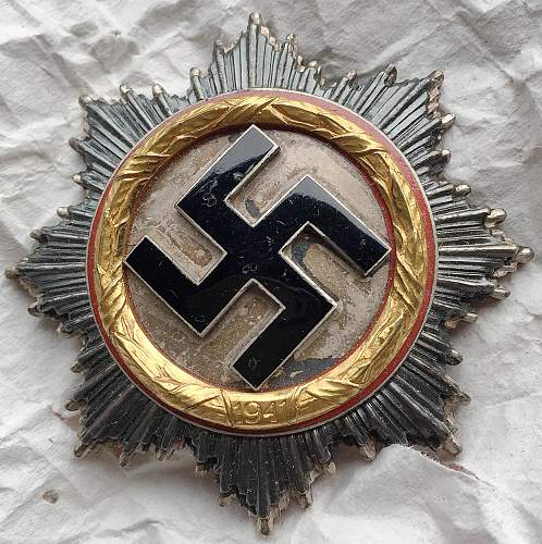 Would like opinions on this Deutsches Kreuz in Gold