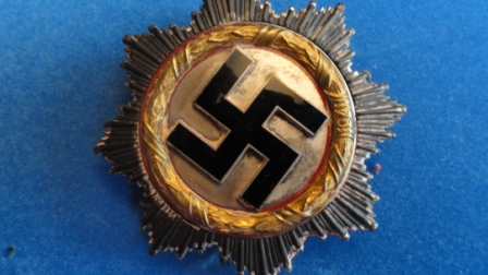 Deutsches Kreuz / German Cross (in gold? makers mark = 20 / Zimmermann)