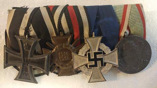 (D) four piece medal bar