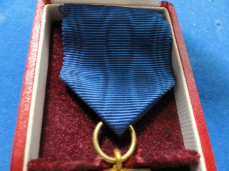 40 Year Government Gilt Service Cross - in orig box w/ &quot;40&quot; on it