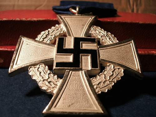 Service Faithful Service Medal - 25 years fake or real?