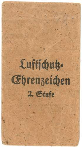 Luftschutz-Ehrenzeichen 2. Stufe - Förster &amp; Barth (10) and Katz &amp; Deyhle (60)