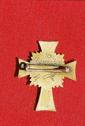 Mutterkreuz brooch..???