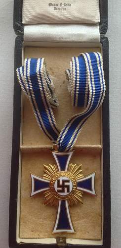 Ehrenkreuz der Deutsche Mutter Erste Stufe - Mother's Cross 1st Class - Authentic?