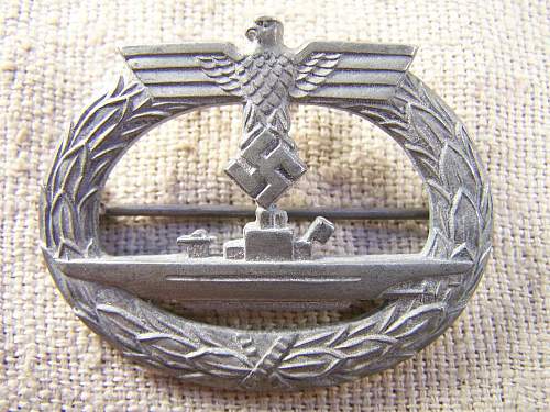 3 Kriegsmarine badges help