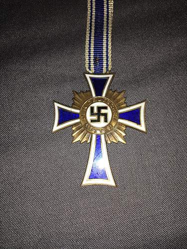 Thoughts on Ehrenkreuz der Deutsche Mutte, Bronze or gold?