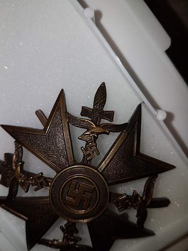 Spanienkreuz in Bronze mit Schwertern