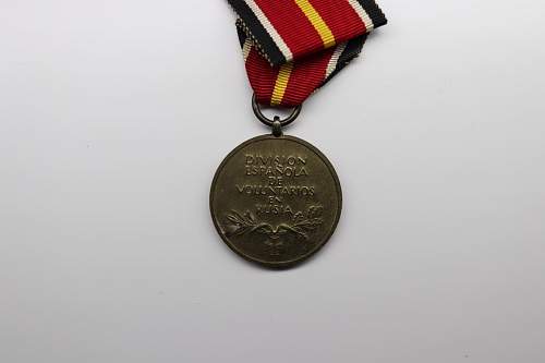 Spanish Blue Divison MEDALS &quot;Rusia 1941&quot; + &quot;Voluntarios en Russia&quot;