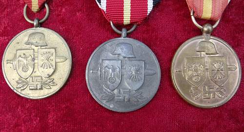 Spanish Blue Divison MEDALS &quot;Rusia 1941&quot; + &quot;Voluntarios en Russia&quot;