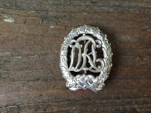 D. R. l. Sports Badge 1937 / Deutches Reichabzeichen fur Leibssubungen Silber