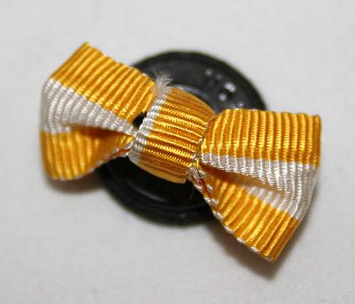 button hole ribbon