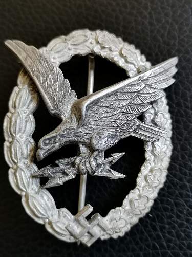 Up for a grab! A nice late war gunner badge in zinc ca. 1944 - 1945