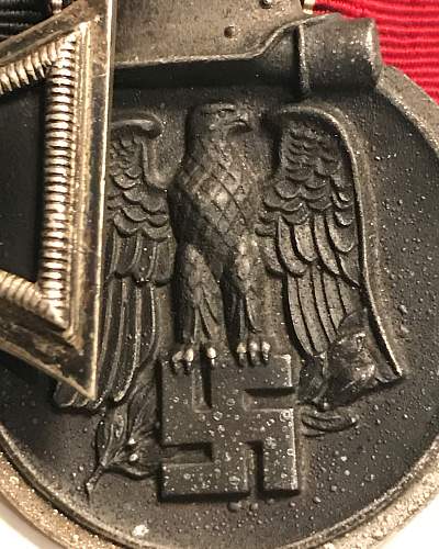 Iron Cross 2nd Class Medal Bar with Eisernes Kreuz 2. Klasse by Otto Schickle