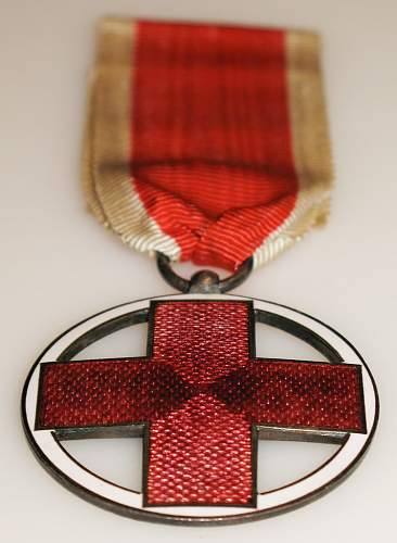 German Red Cross Medal?? Need help ID'ing this Medal...