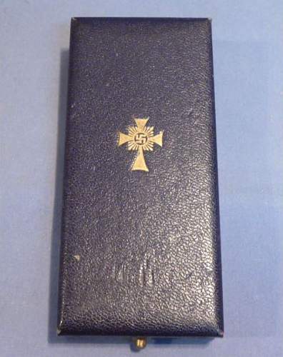 Ehrenkreuz der Deutsche Mutter Erste Stufe - Mother's Cross 1st Class (Gold) Real or Fake?