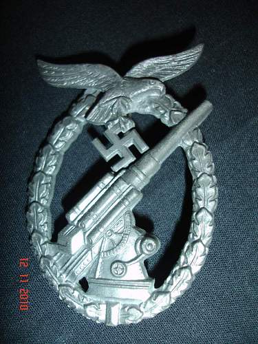 Cased Luftwaffe Flak Badge