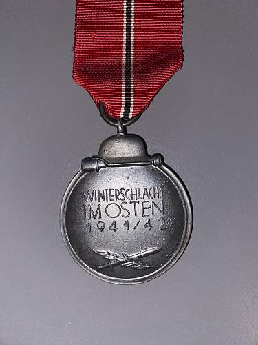 Medaille &quot;Winterschlacht im Osten 1941/42&quot; (Ostmedaille) - any way to figure out the maker?