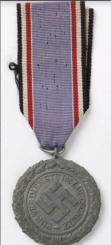 Is this Luftschutz-Ehrenzeichen 2. Stufe medal Authentic?