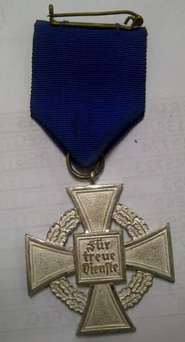 Help needed on 25 year Service medal Treuedienst-Ehrenzeichen