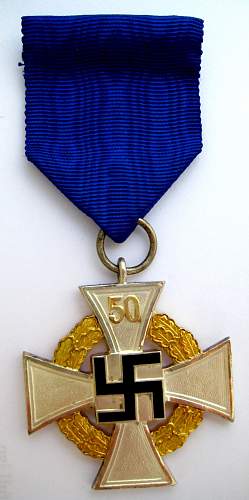 Help needed on 25 year Service medal Treuedienst-Ehrenzeichen