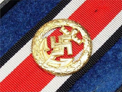Kriegsmarine Honor Roll Clasp: Hoping for a better answer