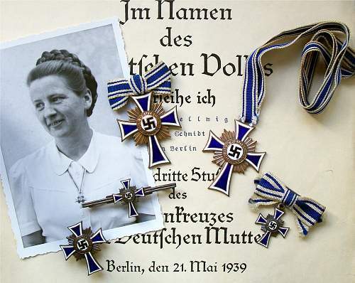 Klein Ehrenkreuz der Deutschen Mutter
