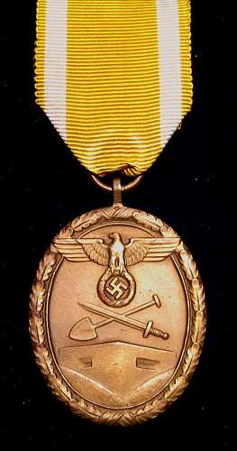 Deutsches Schutzwall-Ehrenzeichen (Western Wall medal)