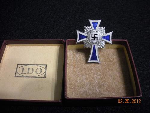 Ehrenkreuz der Deutschen Mutter 2. Stufe, Silver, mid-size pin back