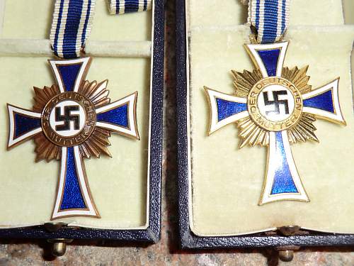 Mutterkreuz, some in box's others not.