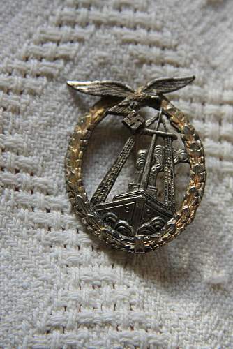 Large selection of combat badges, need help please!