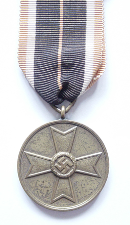 weird kriegsverdeinstmedaille like thing