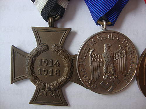 Triple Trifold medal bar