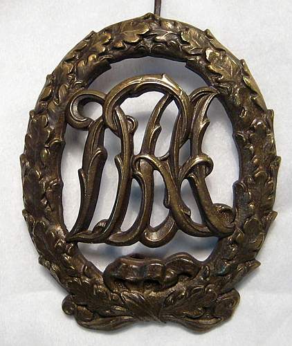 Pre 1937 DRA Bronze Sports Badge by Lauer, Nurnberg