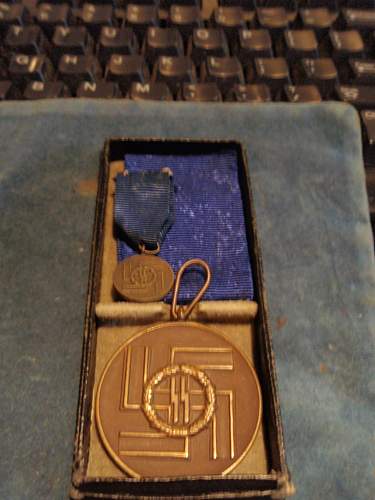 Cased 8 Year SS Service Medal