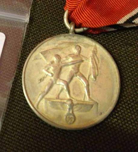 Medaille zur Erinnerung an den 13. März 1938 - Opinions Please