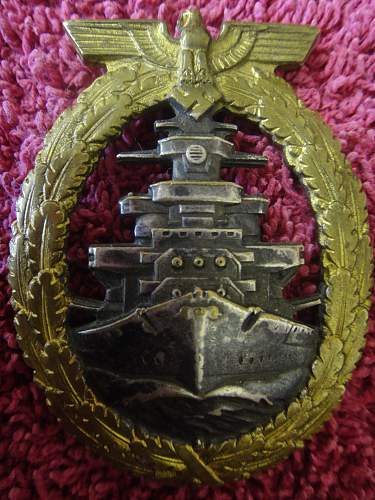 Help please: Flotten-Kriegsabzeichen - High Seas Fleet War Badge.