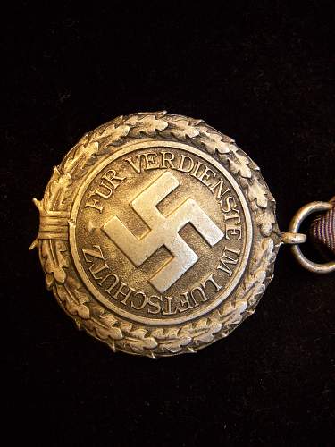 New luftschutz 2nd class medal