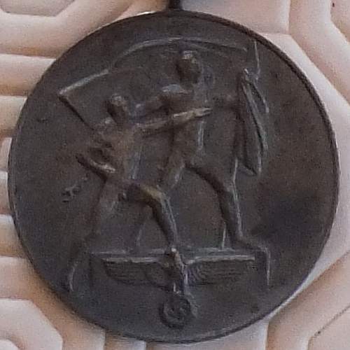 Medaille zur Erinnerung an den 13. März 1938 - opinions of originality  please