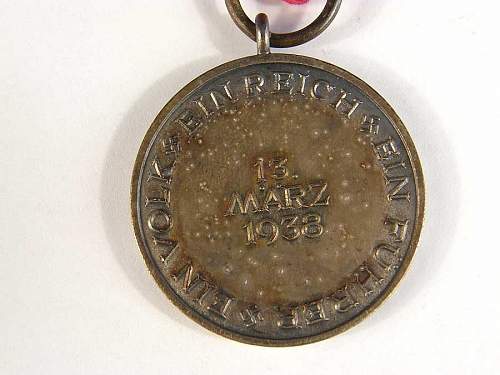 Die Medaille zur Erinnerung an den 13. März 1938