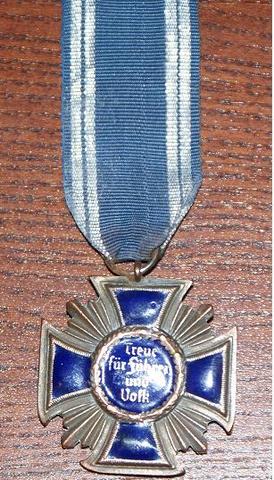 NSDAP 15 year service medal: original or not?