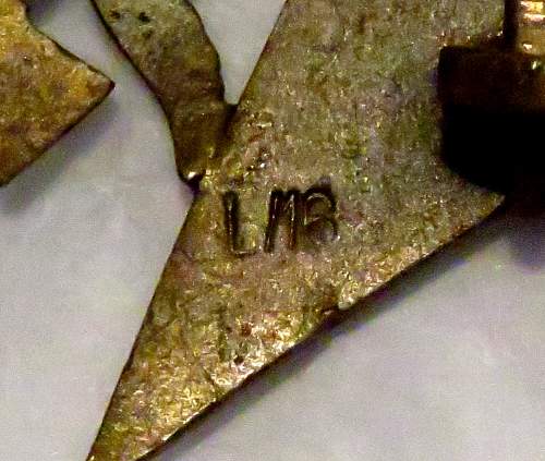 Spanienkreuz in Bronze mit Schwerter double maker mark