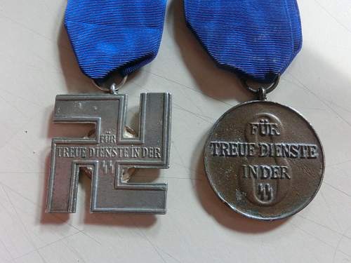 Fur treue dienste in der ss Medals
