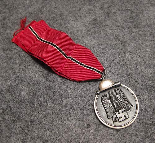 Medaille &quot;Winterschlacht im Osten 1941/42&quot; (Ostmedaille) - Maker 110