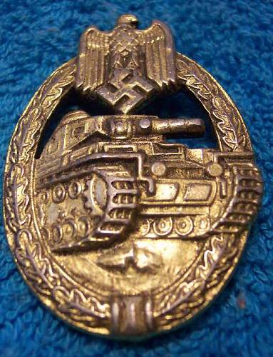 Panzer and Heer Flak artillery badges: Authentic?