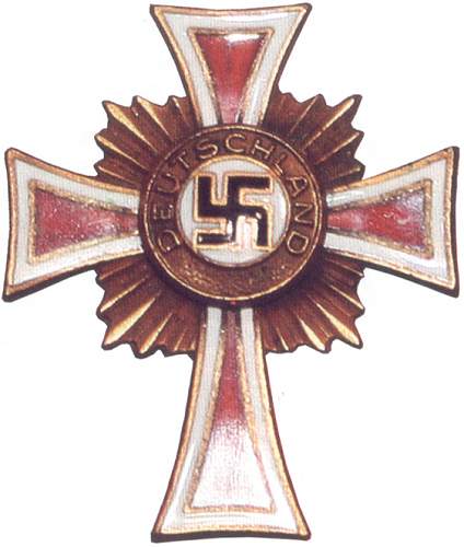 The American variant of Ehrenkreuz der Deutschen Mutter - AV / German American Bund / Amerikadeutscher Volksbund