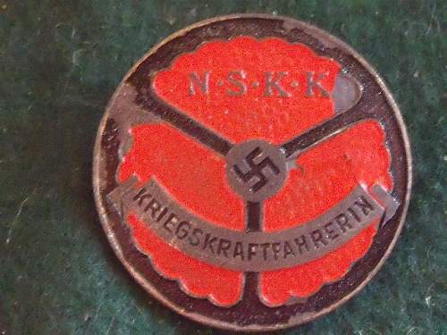 NSKK Kriegskraftfahrerin Badge ok?