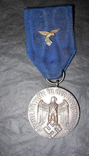 4 Year Armed Services Medal w/ Luftwaffe Clasp &amp; Police Long Service Medal: Authentic pieces?